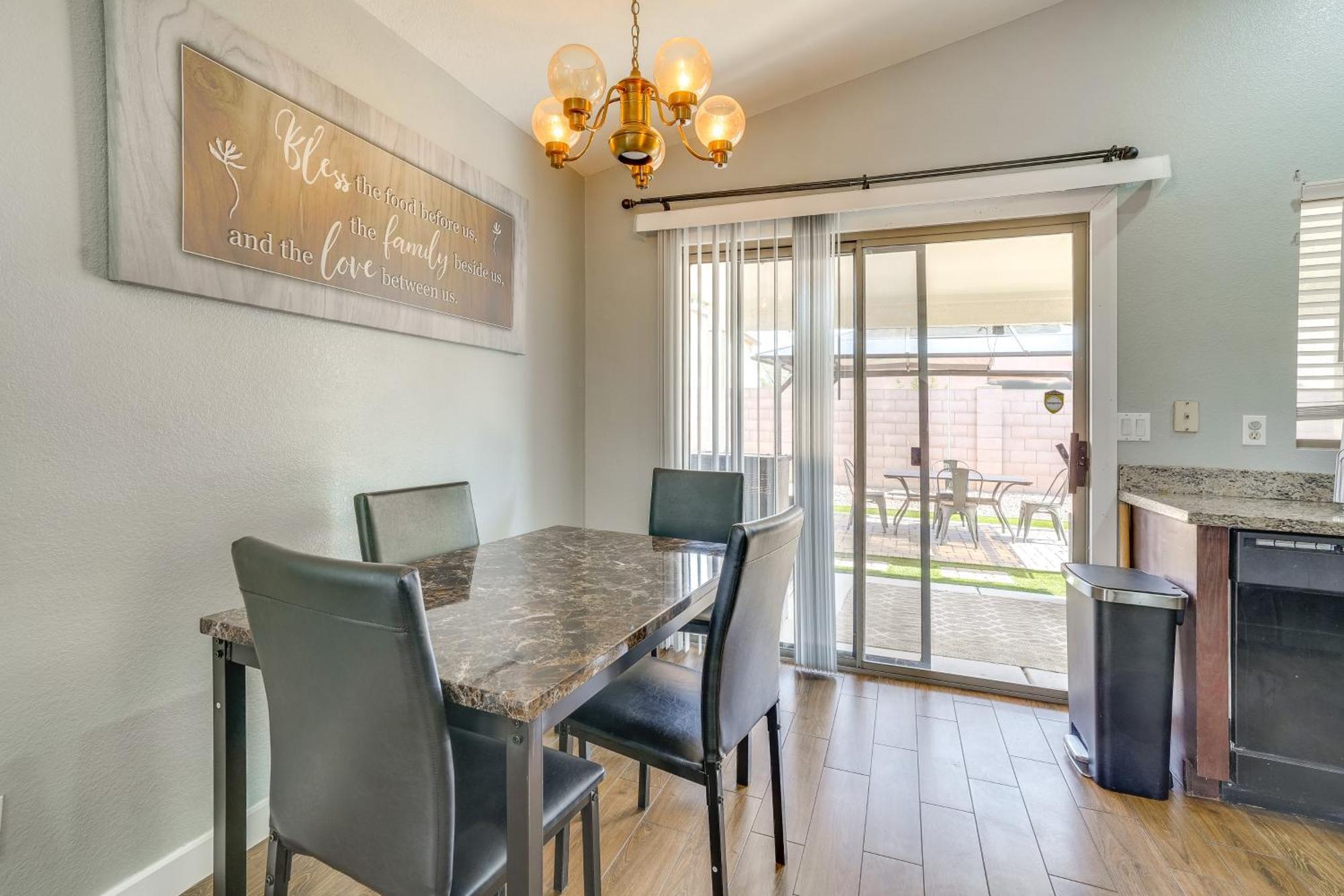 Avondale Retreat With Grill - 15 Mi To Phoenix! エクステリア 写真